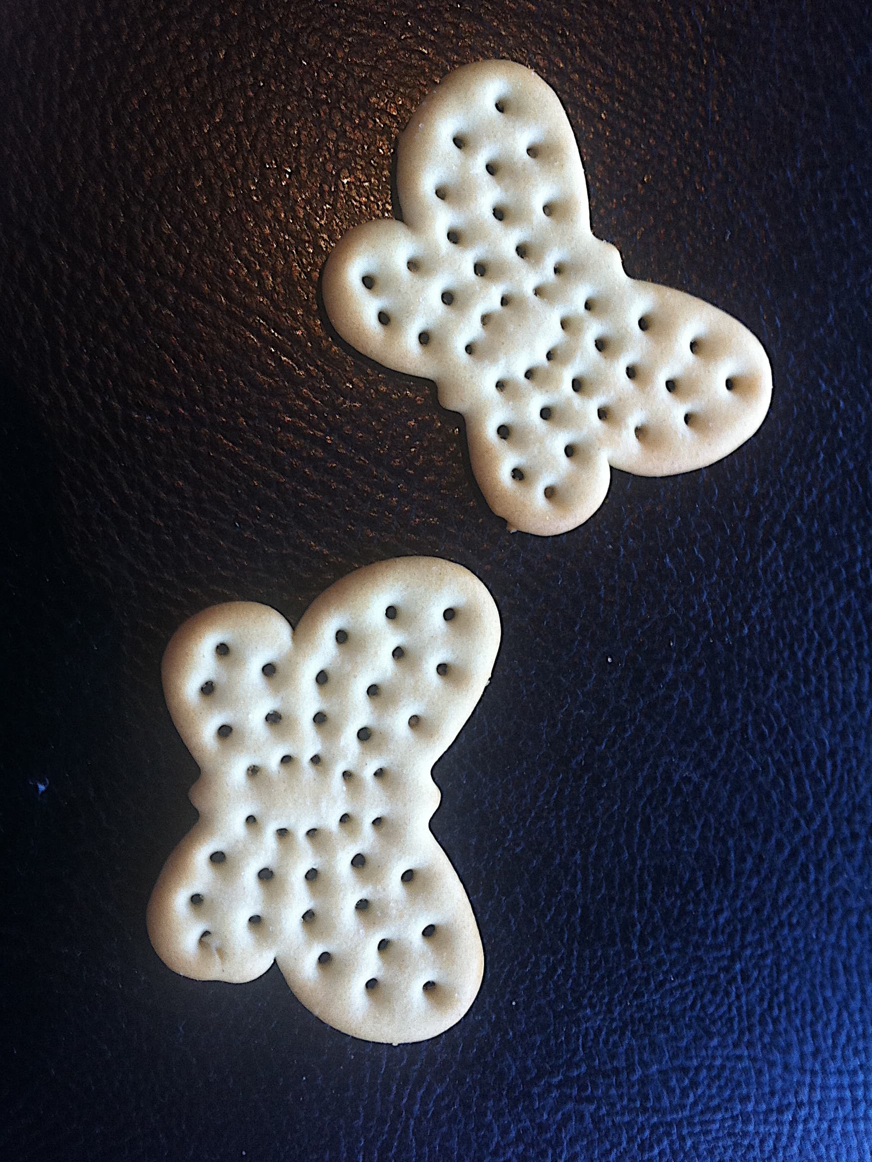 Butterfly-shaped Cracker